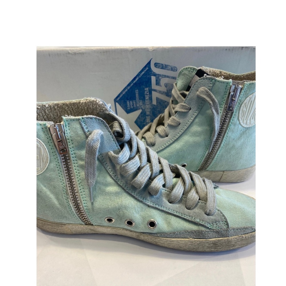 RARE !!!Francy golden goose cloth light water  green..will be on sale in Sept